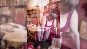 ”OMAGEIL Stretching beaver in public”