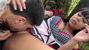 Iba a Visitar a Su Abuela y La LLene De Leche En El Bosque