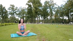 Twistys - Smoking hot Sapphira masturbates in public after her yoga session