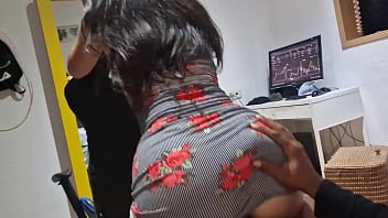 La visita de mi mejor amigo se convierte en una gran follada salvaje