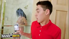 Hot - Juan El Caballo Loco Spies On His MILF Stepmom In Shower