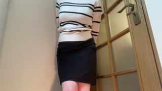 リクエスト動画9　隣に家族のいる部屋でハンカチで抑えながら静かにおもらし