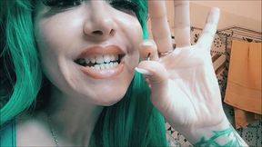 harley quinn, snow white, nerd lum...all giantesses and all ready to devour you