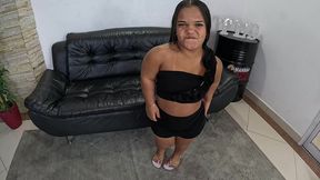 a primeira vez da anazinha baixinha bundudinha e ela resolveu fazer seu primeiro anal