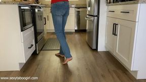 4K - Pee Fetish In My Jeans and Squirting Orgasm