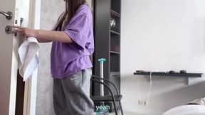 I'm the Cleaning Lady to Showcase My Assets Before Fisting Him