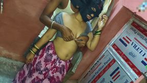 Beautiful bhabhi ki sari me chudai ki desi doggy position thukai kiya bhabhi ki