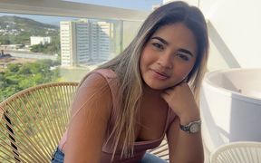 Desperate and Abandoned by Her Boyfriend, a Stranger Offered Her Refuge and Got Fucked as a Thank You