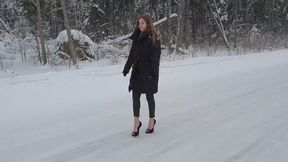 Zanotti Heelless on ice, extremely slippery shoes on ice, platform shoes on ice