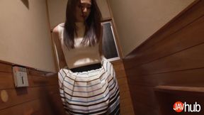 Rinka mizuhara&#039;&#039;s Fingering  her pussy at the toilet