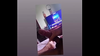 Acordando com pau duro