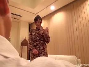 Sexy Asuka Hoshino Thrills Herself with Massive Dildo Vibes