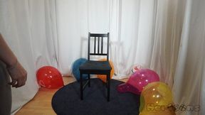 Saskia pops your pretty Balloon Ace loons