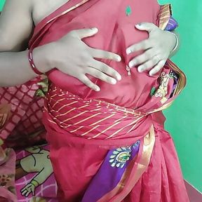 Indian girl Dancing in red Sharee and showing her naked body