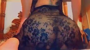 allison ailyn mostrando mis nalgas para ti, te gusta papi