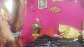 Boneca gostosa dotada sendo arrega&ccedil_ada por pica grande e grossa de garot&atilde_o do centro. De sampa chupeteiro