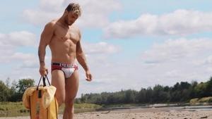 DrillMyHole: Plowing hard together with athletic William Seed Ian Greene
