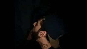 Que rico me cojen en el gloryhole