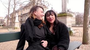 Melany et Bianca, deux gourmandes, se partagent un bite