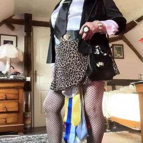 Dressed with a leopard mini skirt for a night out