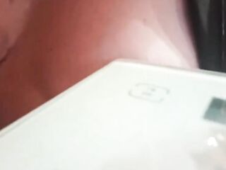 Quanto pesano le tette di una mother i'd like to fuck zoccola?