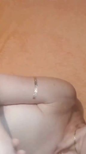 Selena's sex games in retro light