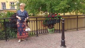 Amateur Blonde Mature Wife Enjoys Foot Worship and Doggy Style