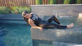 Kylie Gets Wet in Sporty Leggings, Tank Top and Sports Bra