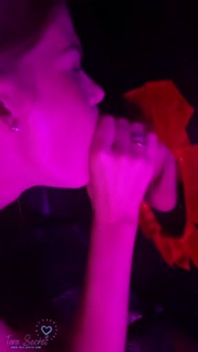 Tara Secret GloryMobil -Stranger with Huge Dick Cuming in my Face and Mouth after i sucked his Balls