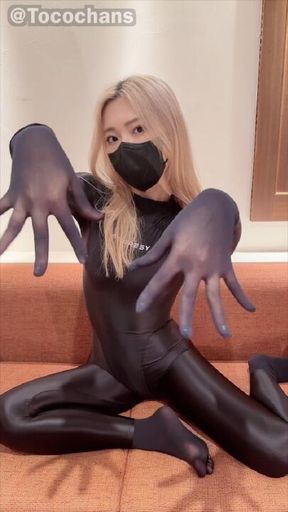 Zentai Gyaru Texture Tease - Nylon & Latex Glove Layering Show