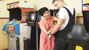 ”Muscle Guy Fucks Ugly Grandma”