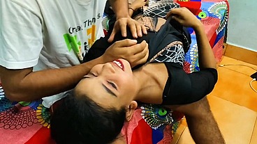 Indian sexy hot bhabhi fucked by lover in desi room (Hindi audio)
