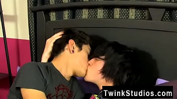 Twinks XXX Tyler Bolt and Jason Alcok are in prison together. Both