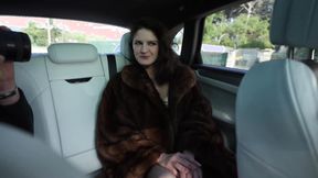 ”Francesca, 30 years old, translator speaking four languages!”