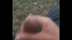 aftrekken in het park grote cumshot