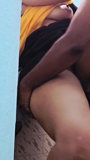 Unexpected sex romantic with Neighbour aunty full video