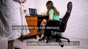 Boss's big dick in secretary's tight pussy