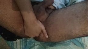 Acordei querendo enfiar algo no cu