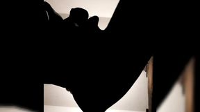 deesse craque et se gode habillee en gothique / erotiquevideo 14 min - ...
