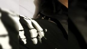 deesse craque et se gode habillee en gothique / erotiquevideo 14 min - ...