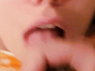 Amateur Gal love cumshots in her throat and swallowing
