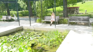 大きな黒いチンポで素人の金髪ティーン痴女に乱雑なアナル中出し