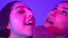 cortes boquete em pov com duas gostosas - emme white e lis xxx