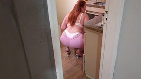 meu aluno novinho ficou me espiando escondido de pau duro