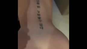 Je doigte Lucie asiatique de Tinder en levrette avant de la refiler &agrave_ mon pote black