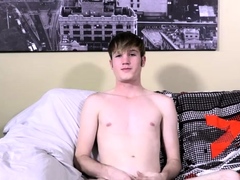 Sexy And Sensual Handjob Sesh With Twink Jasper King