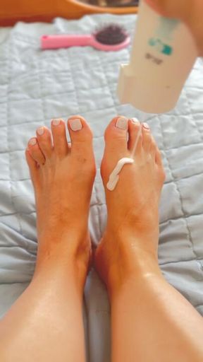 Evening Foot Care Routine 🌸