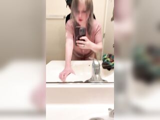 Seven minutes in heaven at a house party