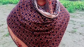Hoktoml9_Bangladesi village sister-in-law brought me a bag and got on top of me and fucked me.