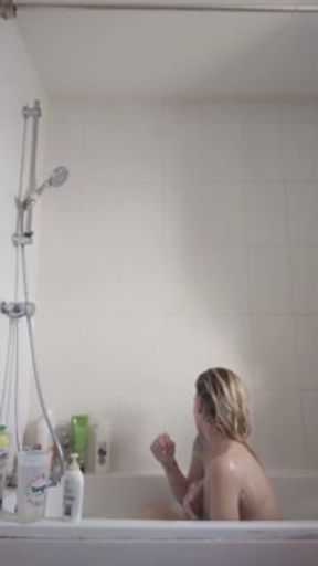 You know you want to be a fly on the wall BATH TIME 😈💋